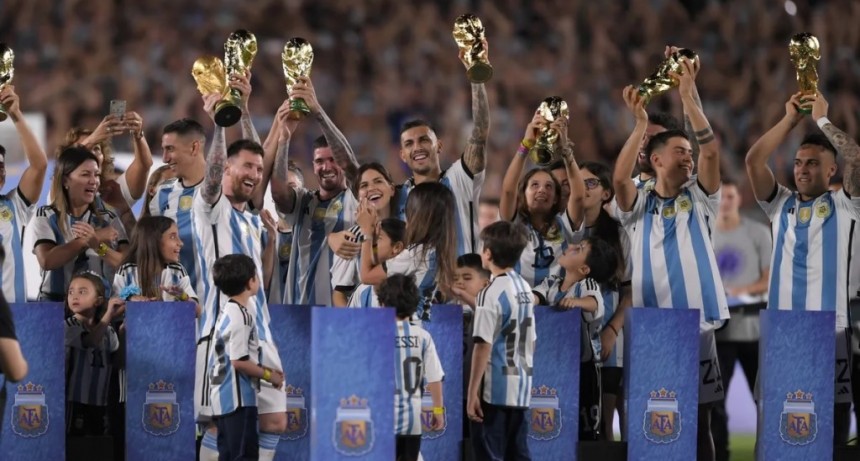 Triunfo, shows y muchas emociones, la Selección Argentina tuvo su fiesta en el Monumental