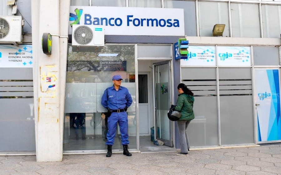 Se pone en marcha un amplio operativo policial en inmediaciones a los bancos y cajeros automáticos