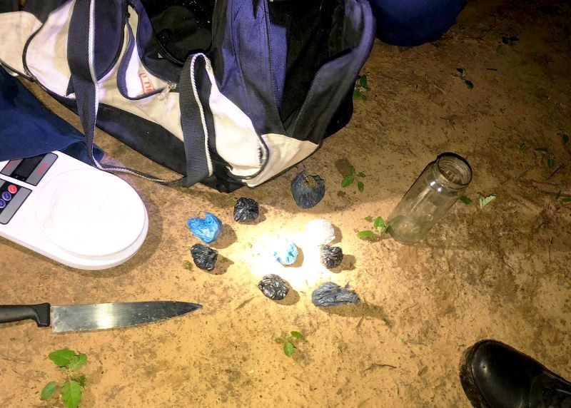 Secuestran un bolso con nueve envoltorios de marihuana durante un operativo preventivo